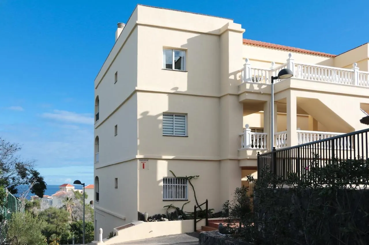 Golf View Apartment - Stunning Ocean View Golf Del Sur San Miguel de Abona Spain